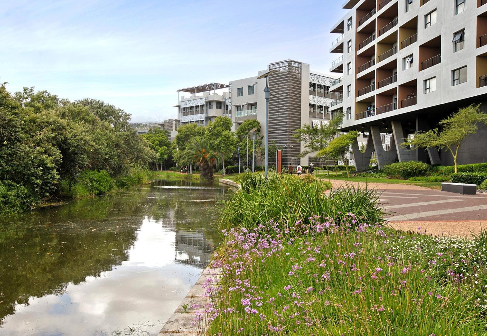 Waters Edge Appartement *